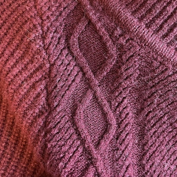 Cyrus Pullover Sweater Berry, Purple Aubergine Eggplant Burgundy Classic Knit M - Picture 6 of 11
